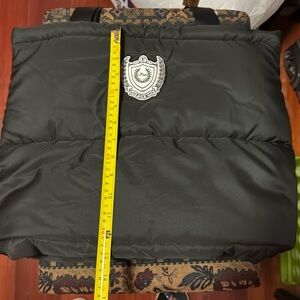 NWT - PINK VICTORIA’S SECRET TOTE , measures 13 x 18 x 6 1/2”.